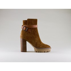 ADELE DEZOTTI - AZ2104